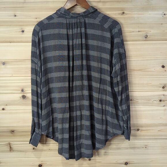 Free People Top Womens XS Gray Striped Button Front Relaxed Blouse - Picture 6 of 10